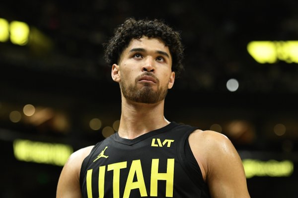 Mùa trước, anh ấy ghi trung bình 9,8 điểm mỗi trận đấu 26 năm! Timberwolves chính thức: Đội ký về phía trước Zhu Zan