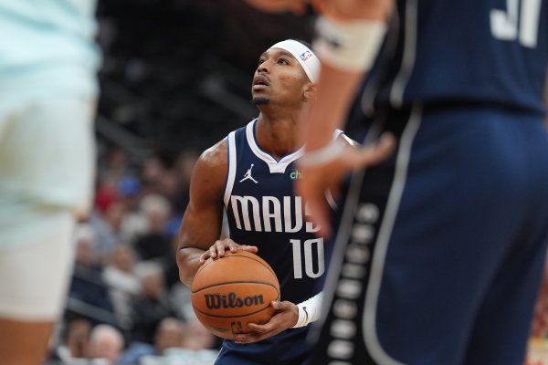 American Report: Người bảo vệ Mavericks Brandon Williams đã bị bắt và buộc tội tại sân bay vì tàng trữ cần sa