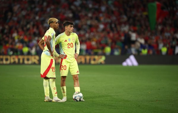 Thể thao thế giới: Barcelona đang gặp khó khăn sâu sắc vì chấn thương. Tính đến thời điểm hiện tại của mùa giải mới đã có 13 người bị thương, tổng cộng có 16 người bị thương.