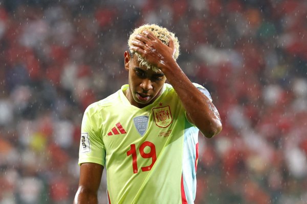 Người dẫn chương trình kênh 6: Yamal nói với Barcelona rằng anh sợ lên tuyển quốc gia và lo lắng về chấn thương