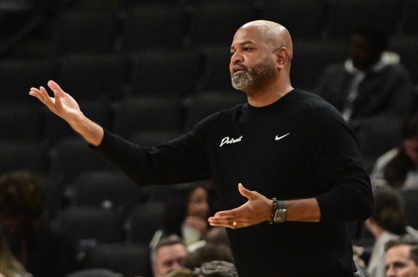 Trang web cá cược dự đoán xác suất HLV xuất sắc nhất: Bickerstaff xếp thứ nhất với 22%, Mitch xếp thứ hai và Redick xếp thứ ba.