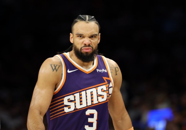 bốc đồng! Dillon bị phạt 35.000 USD vì sử dụng ngôn ngữ không phù hợp với trọng tài sau trận đấu hôm qua